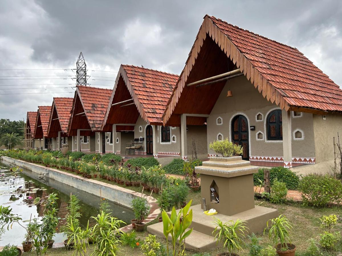 فندق كولكاتافي  Arshinagar Shilpogram المظهر الخارجي الصورة